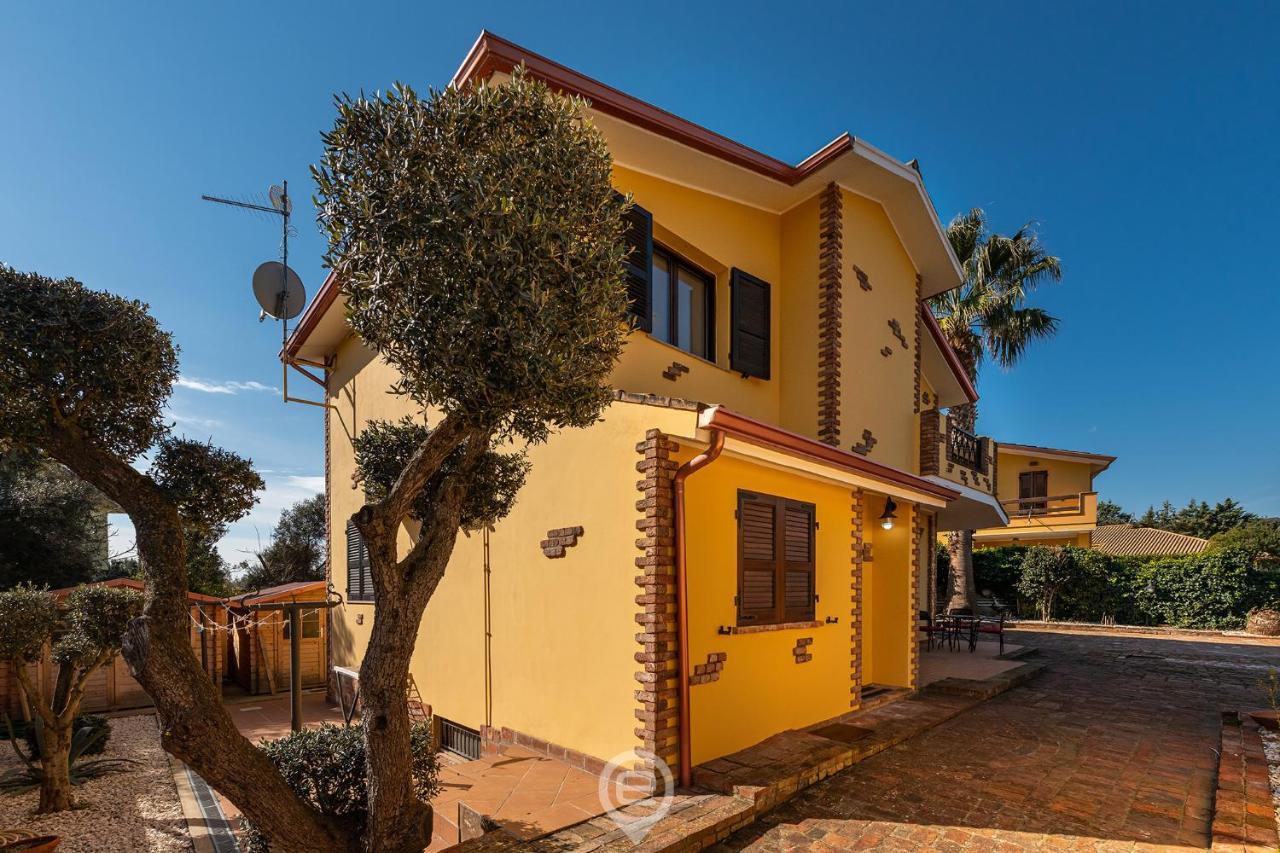 Villa Monica - Suites Iglesias Ngoại thất bức ảnh