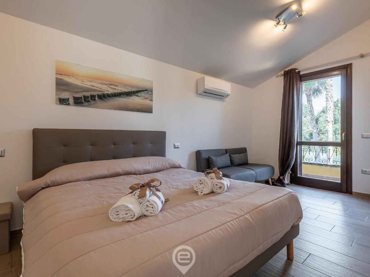 Villa Monica - Suites Iglesias Ngoại thất bức ảnh