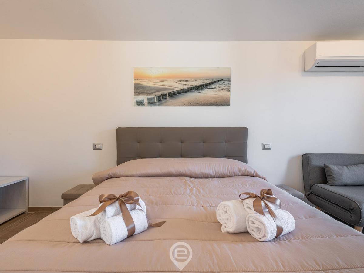 Villa Monica - Suites Iglesias Ngoại thất bức ảnh