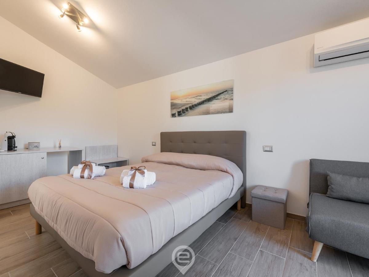 Villa Monica - Suites Iglesias Ngoại thất bức ảnh